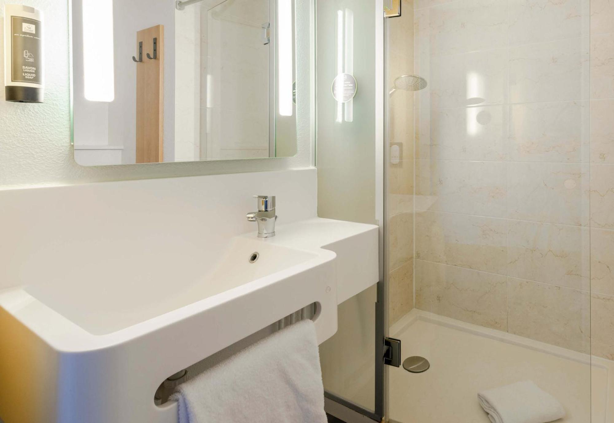 B&B Hotel Nantes Savenay Exteriör bild
