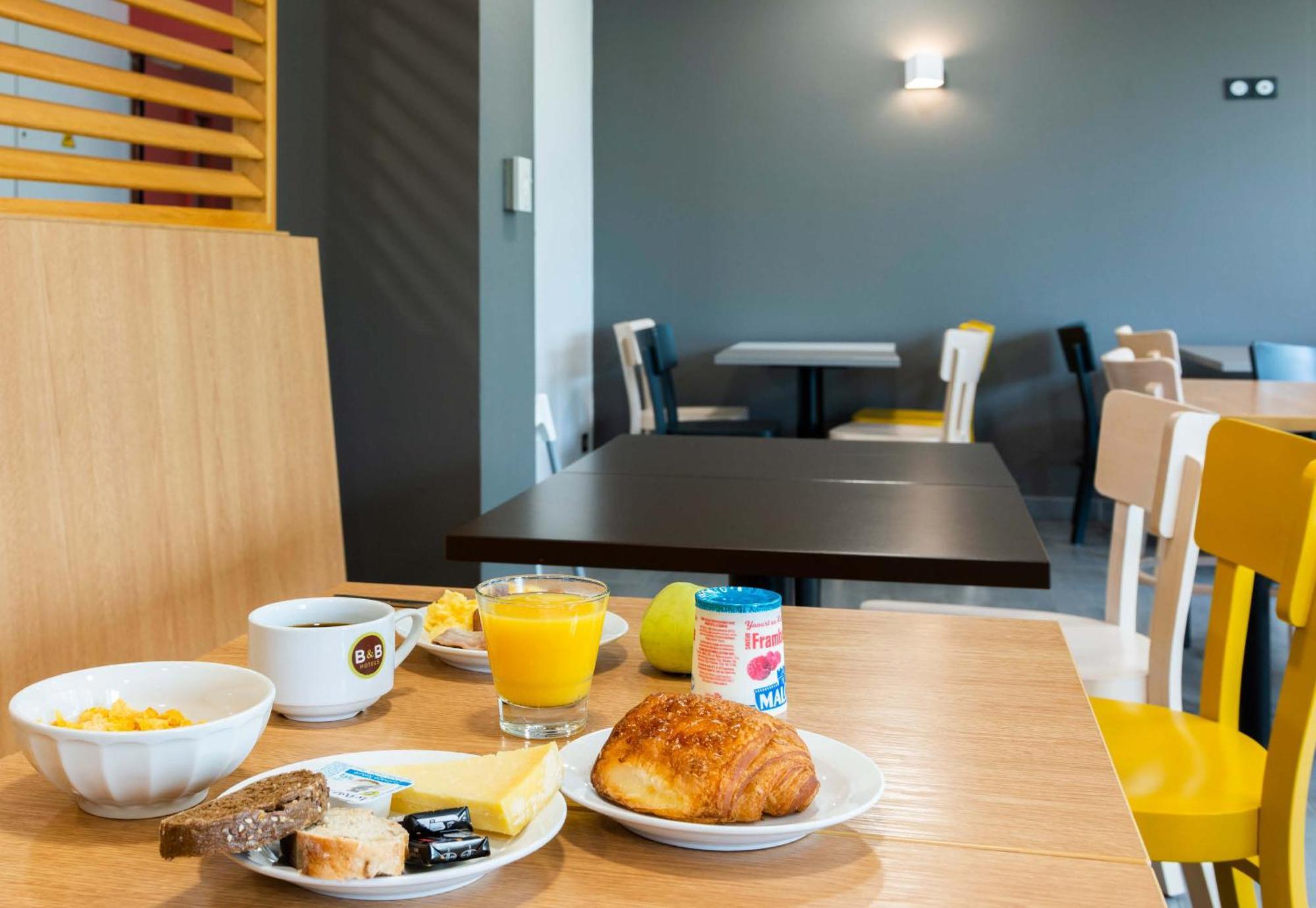 B&B Hotel Nantes Savenay Exteriör bild